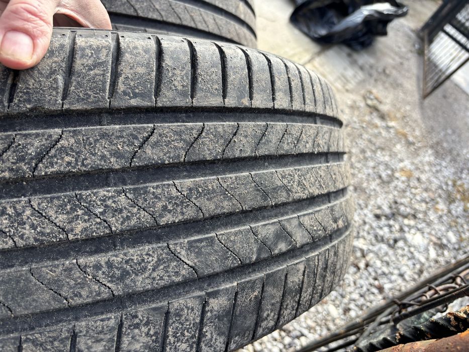 Гуми бриджстон 235/45/20 дот 24година