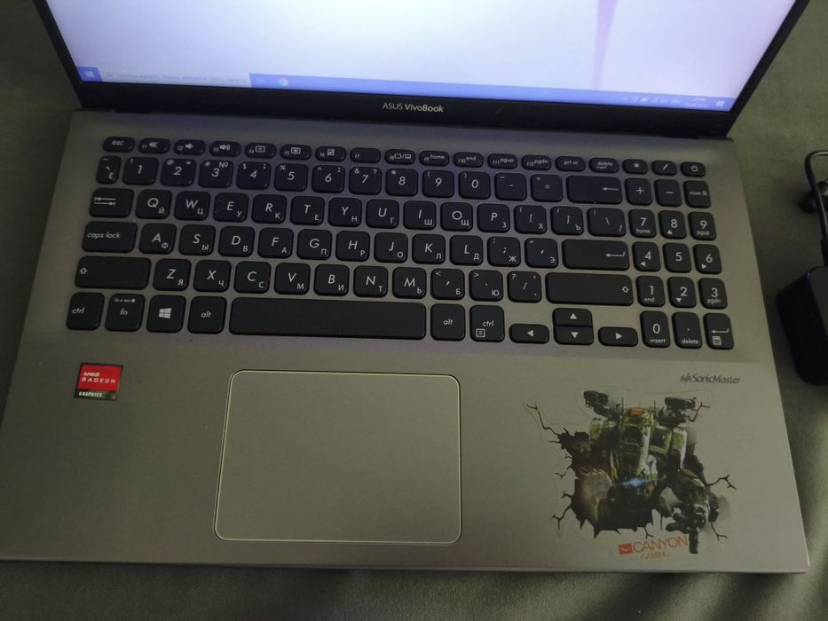 ASUS Athlon Silver • 4 ГБ • SSD 256 ГБ