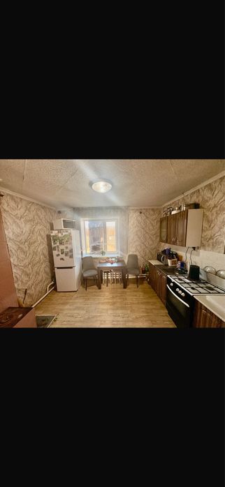 Продается дом,двухквартирка ,соседи супер