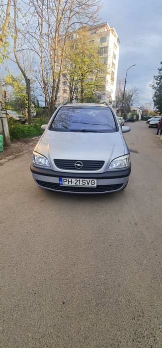 Vând Opel Zafira 1.6 cu 7 locuri