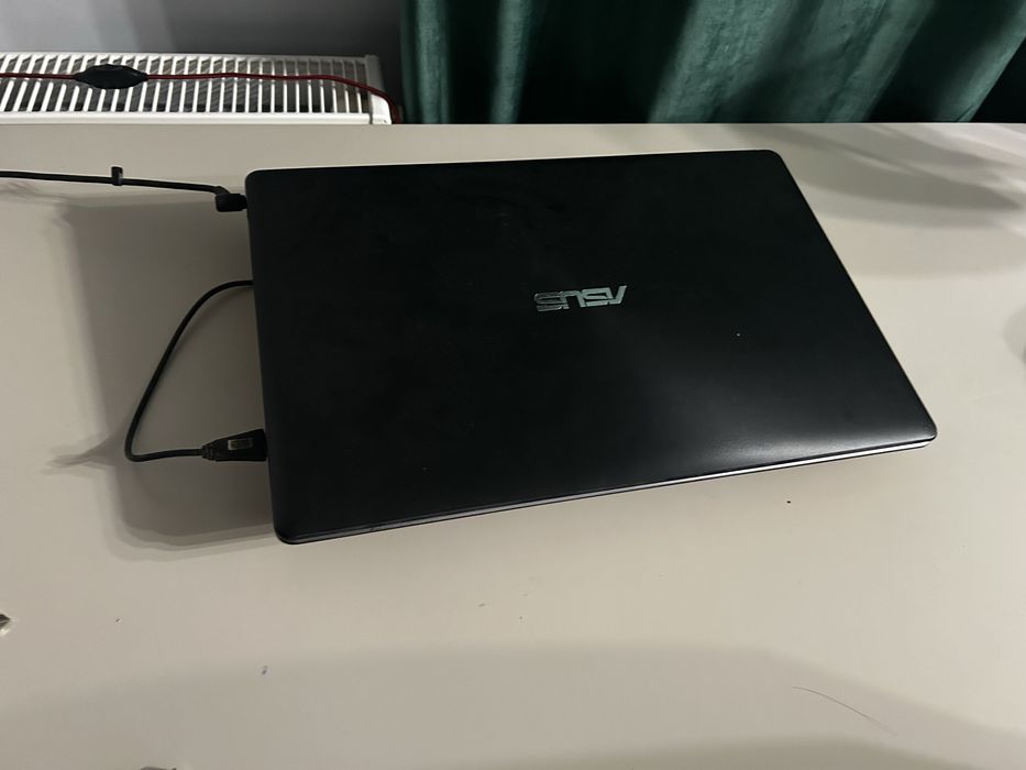 Laptop asus i7 8gb ram