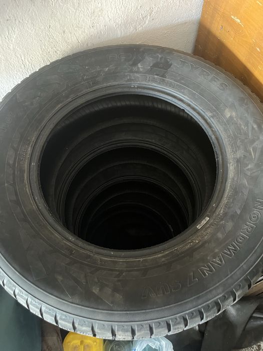 Продам Шины 285/70 R18