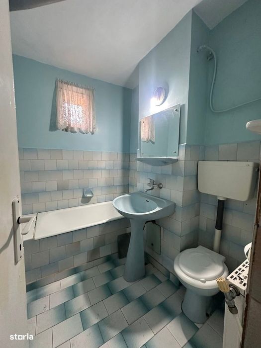 De vanzare apartament cu 4 camere,2 bai și 2 balcoane,etaj intermediar