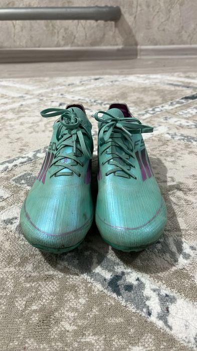 Продается спортивный бутцы