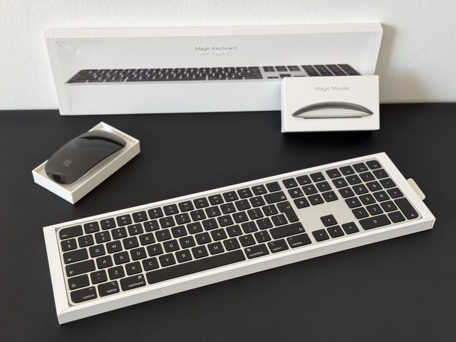 Mac Mini M1 8 GB Ram | 256 GB + Tastatură Apple Magic Keyboard Touch ID + Apple Magic Mouse Black - stare f bună