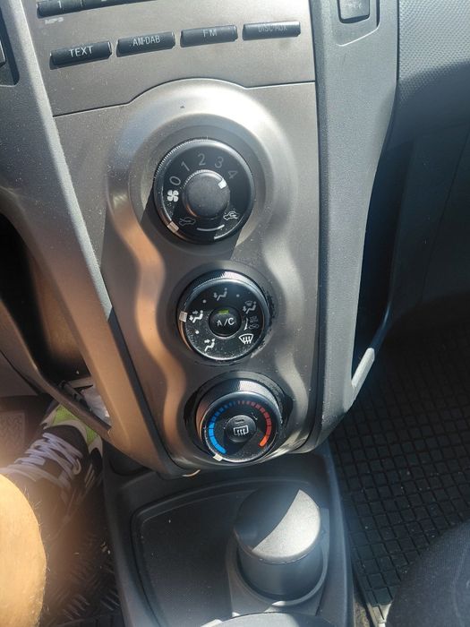 Toyota Yaris 1.0i vvti на части !!!
