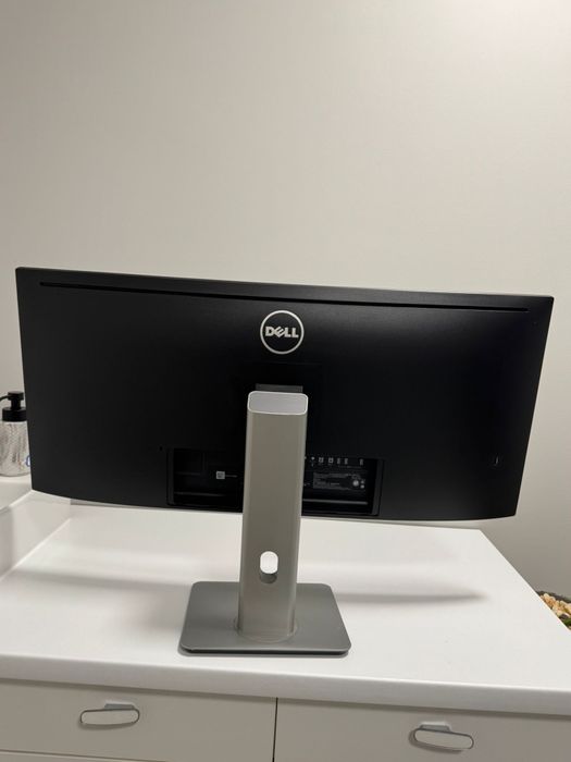 Monitor curbat Dell UltraSharp U3415W – 34”