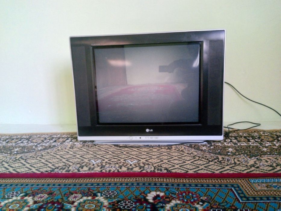 Телевизор LG.   ,