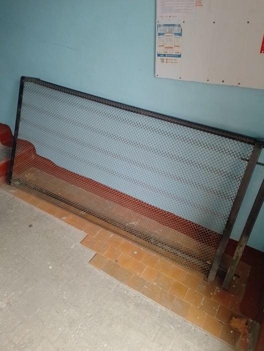 Кровать железная в хорошем состоянии