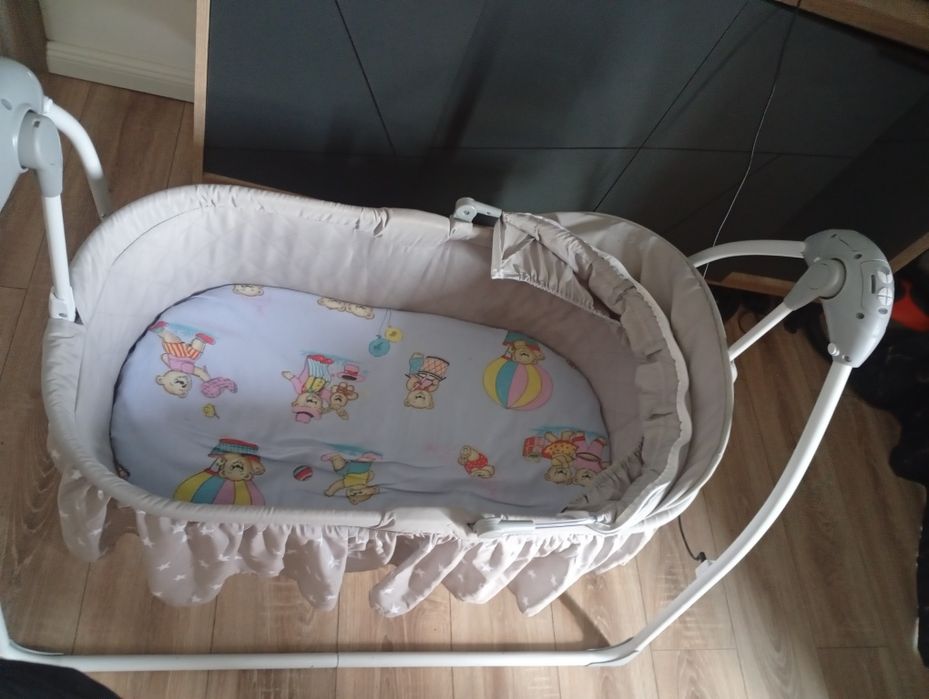 Vând pătuț pentru bebe!
