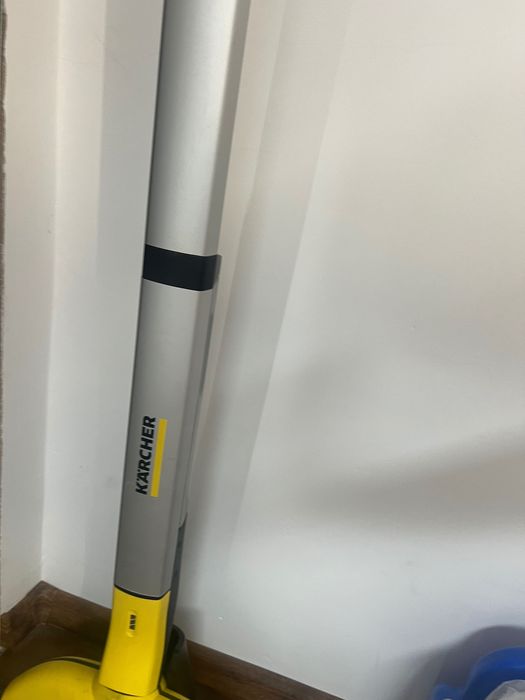 Aparat pentru spălat pardoseala Karcher