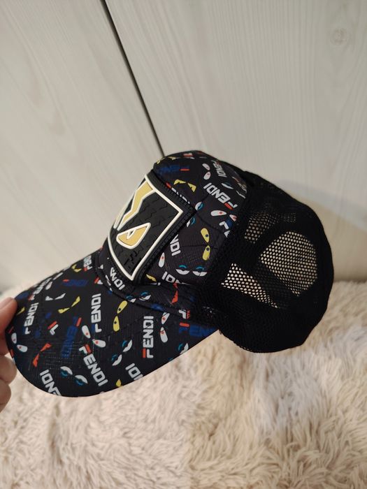 Șapcă Fendi foarte buna