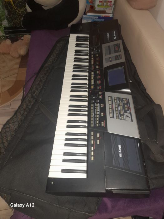 Vand orga pentru piese roland va 76