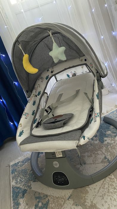 Шезлонг почти новый