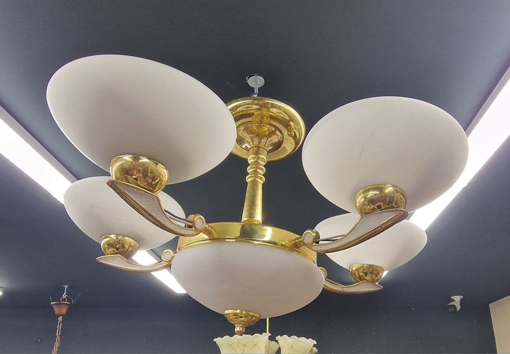 Люстры  эпохи СССР.