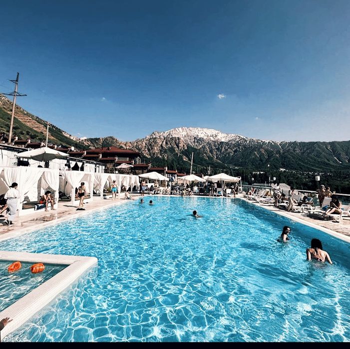 Такси   в горы с багажником , любое время , круиз по горам.