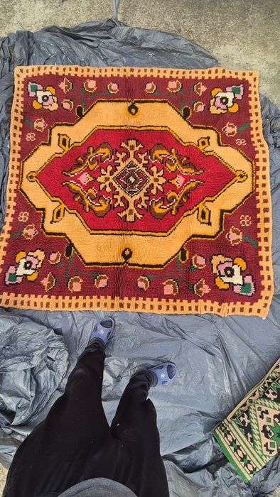 Старинни,автентични килими,пътеки и китеник