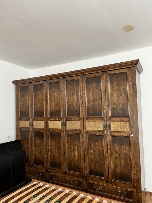 шкаф для вещей, большой, с тремя дверями