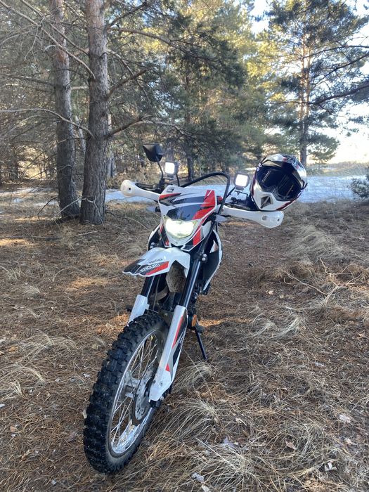 Продам мотоцикл либо обмен на две телочки