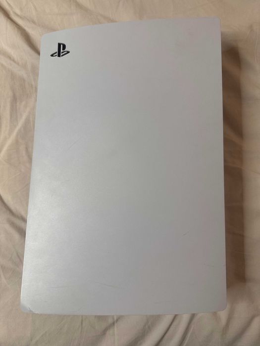 PlayStation 5, are o mica dauna, pret negociabil, accept schimb