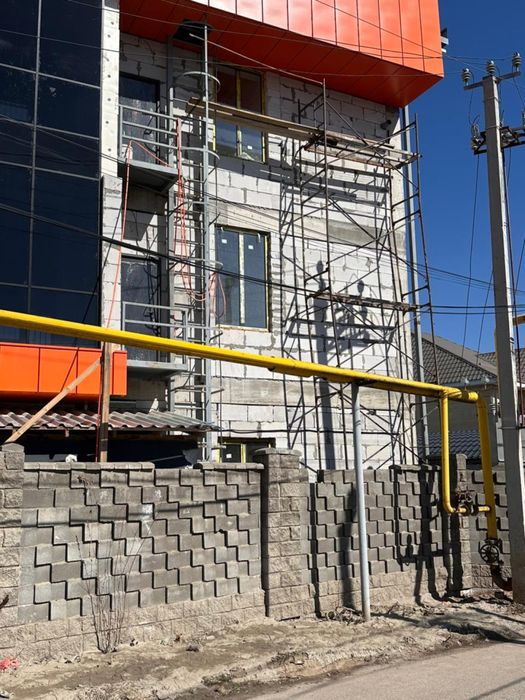 Домкрат, фанера опалубка, строительные леса район ГРЭС