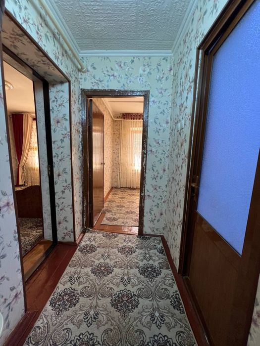 Kvartira arendaga beriladi. Manzil: Aziz bozor