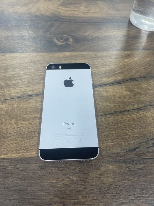 Iphone 5 se impecabil