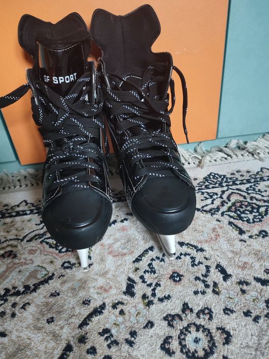 Продам коньки...