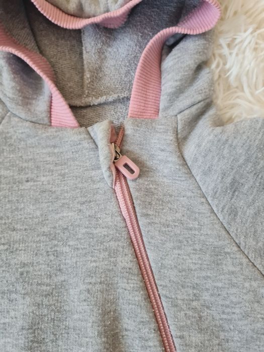 Продам комбинезон для девочек