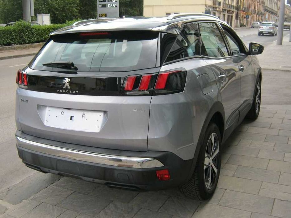 Dezmembrez peugeot 3008 europa 1.5 130cp