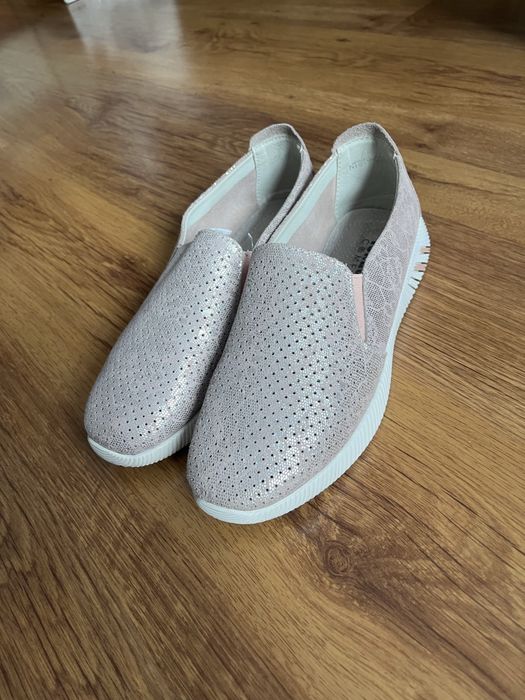 Ежедневни обувки от естествена кожа в бледорозов цвят