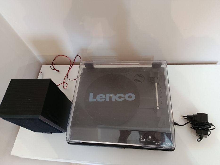 Виниловый Проигрыватель Lenco ls-101 bluetooth