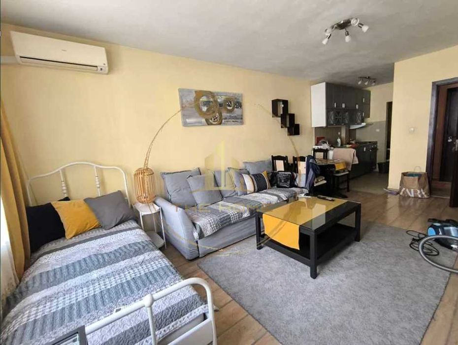 Дава се под наем Двустаен апартамент в Варна, Левски - 70 кв.м за 548.25 € - Снимка #1