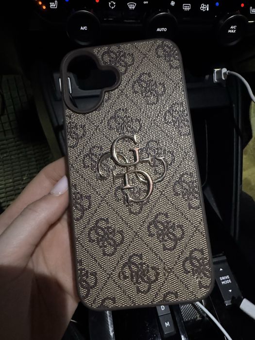 Husa Guess Iphone 16 plus