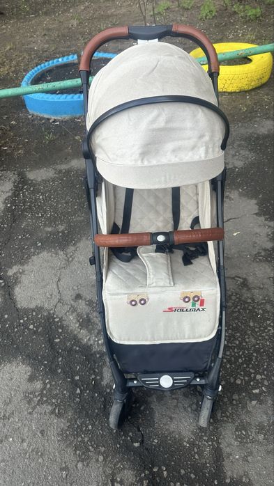 Продам коляску прогулочную