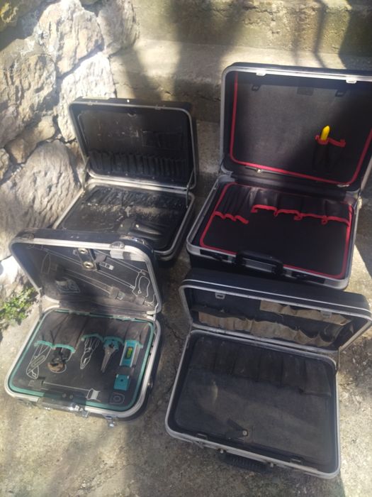 Куфар за Ел. инструменти Parrat /Wisent
Множество отделения!
Марки: