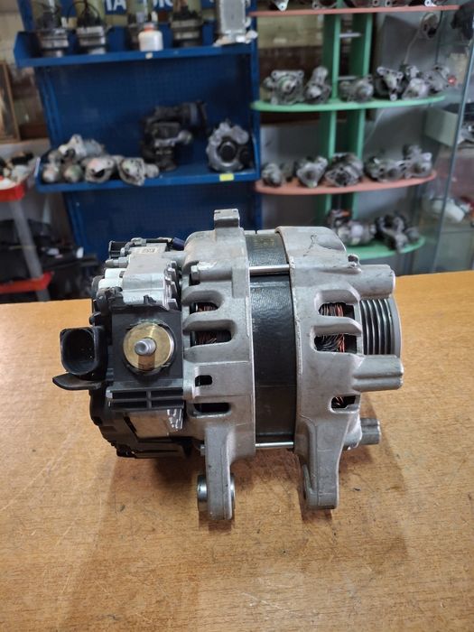 Alternator Fiat Panda(319) Fiat 500(322) 1.0i Hybrid  2015-