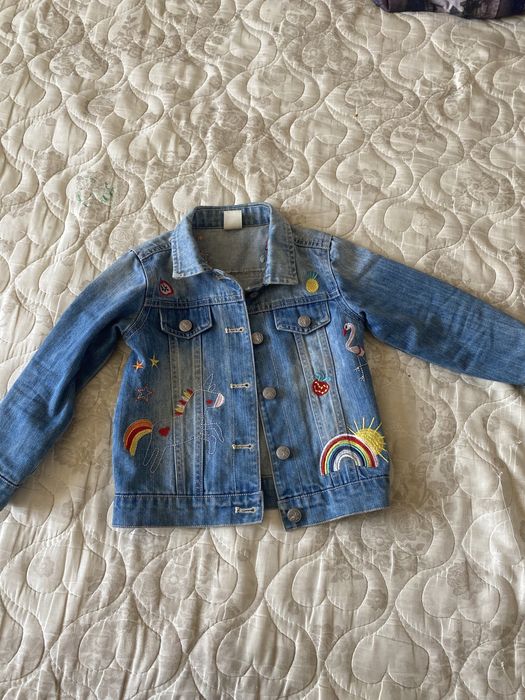 Продам джинсовку на девочку