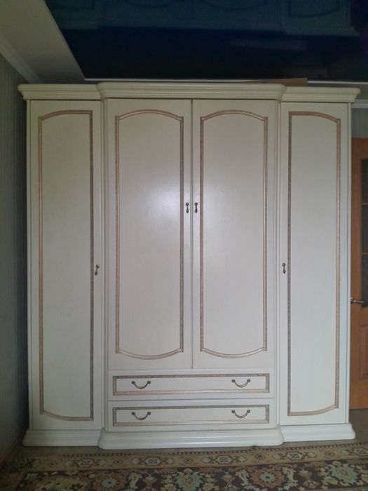 Спальний гарнитур