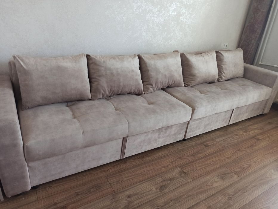 Продам диван 3.5 метра