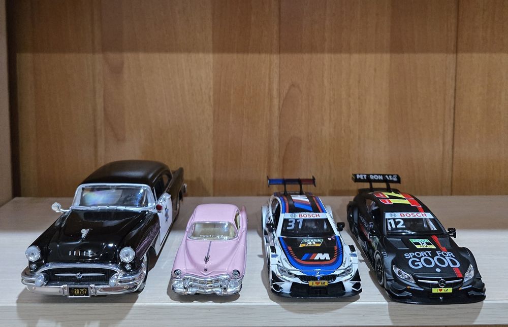 Продаются металлические машинки