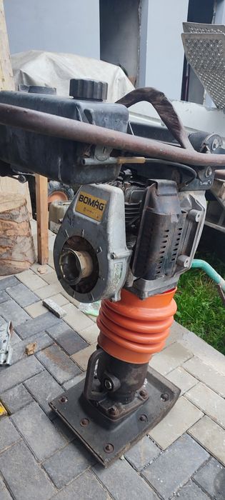 mai compactor bomag bt65