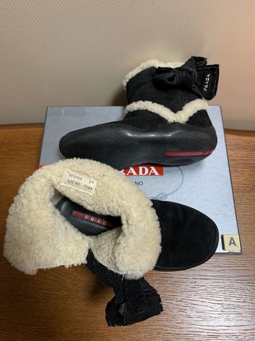 Сапоги Prada на девочку 28 29р