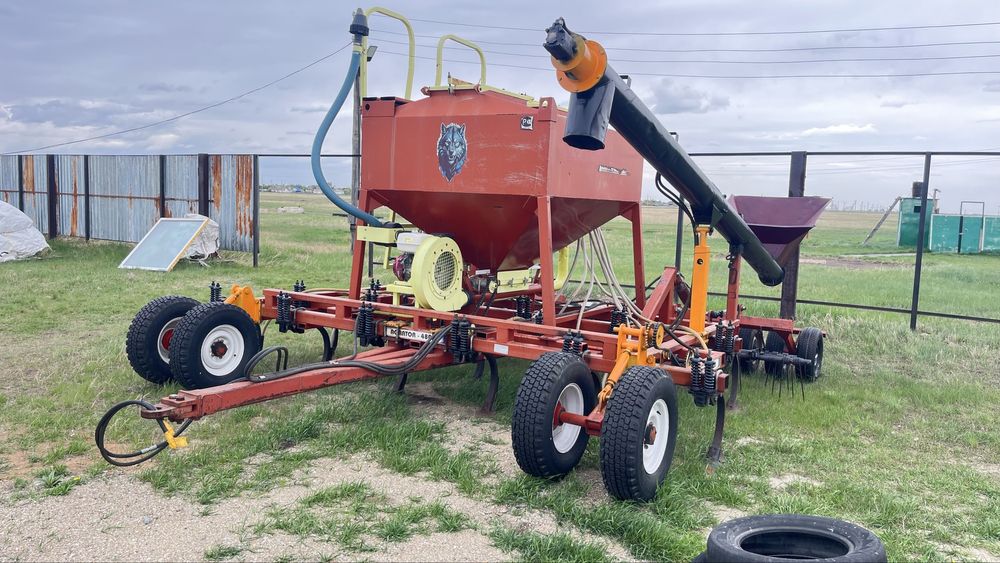 Продам сеялку АГРАТОР 4800