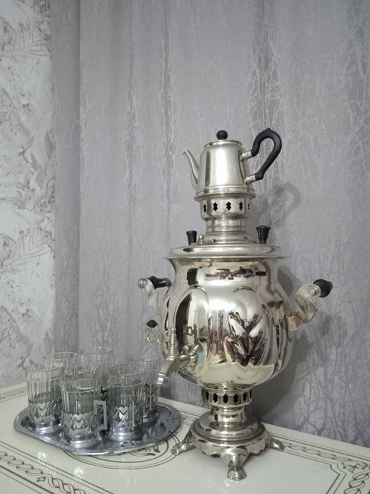 Самовар заварник набор подстаканников