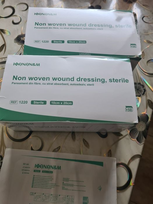 Vind 2 cutii cu pansame  și o cremă  stomic  pentru somacoma .