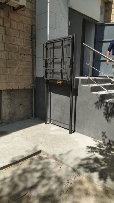 Вертикальные подъёмники для инвалидов