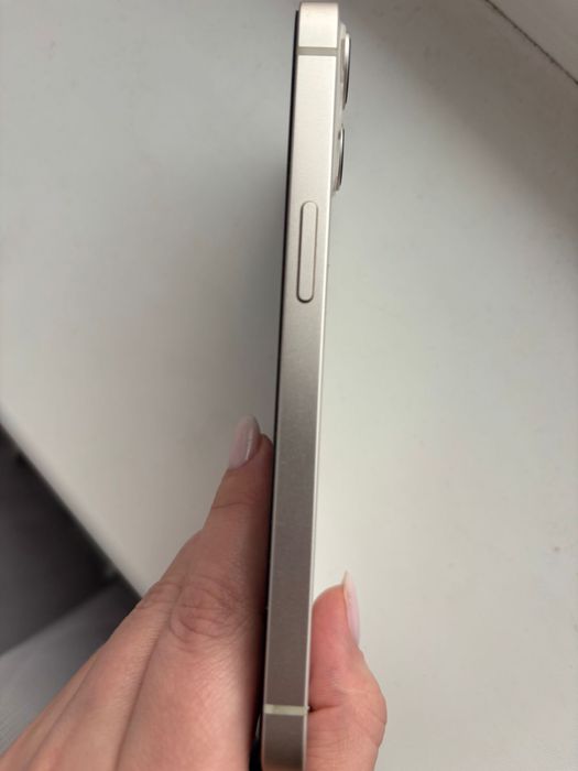 Продам айфон 13, срочно