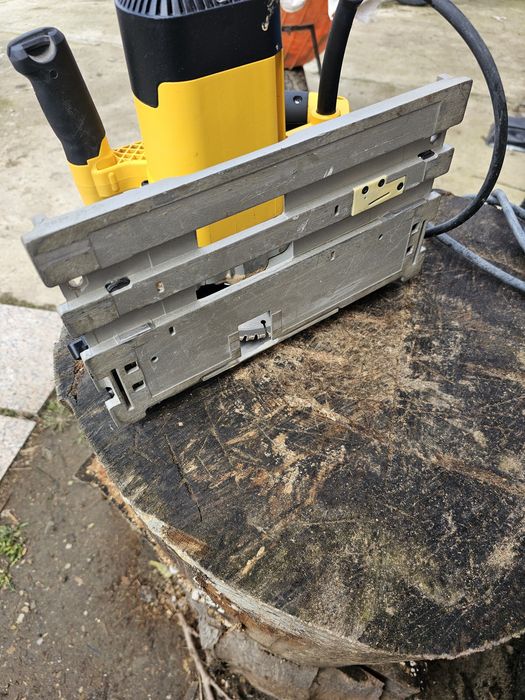 Circular dewalt Dws520