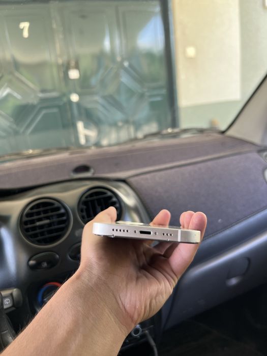 Iphone 12sotiladi srochna